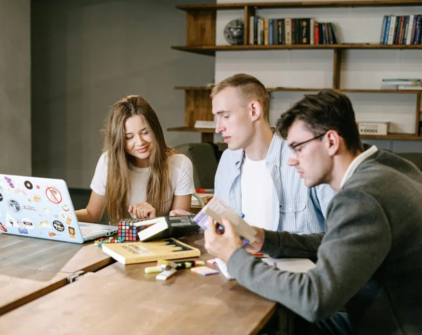 pexels-ivan-s-5676679