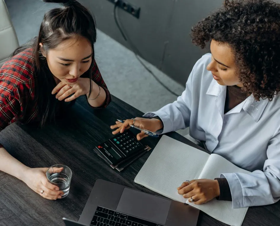 pexels-mikhail-nilov-8297609